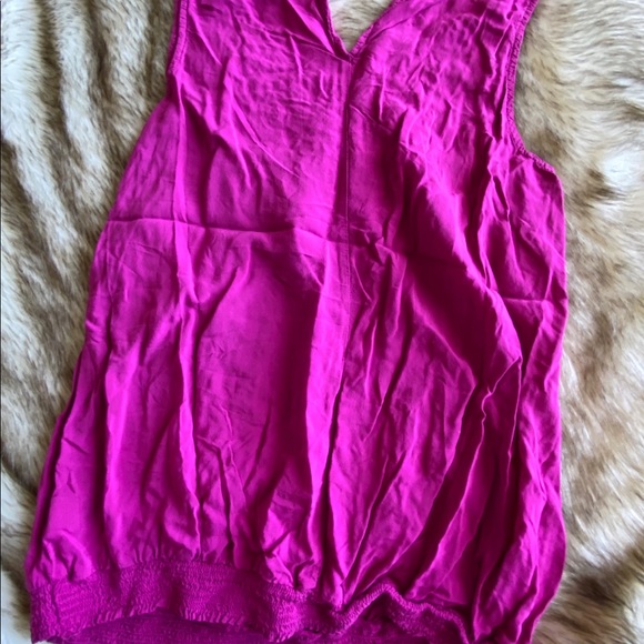 Magenta a.n.a Cutout V Tank Top - Picture 3 of 3